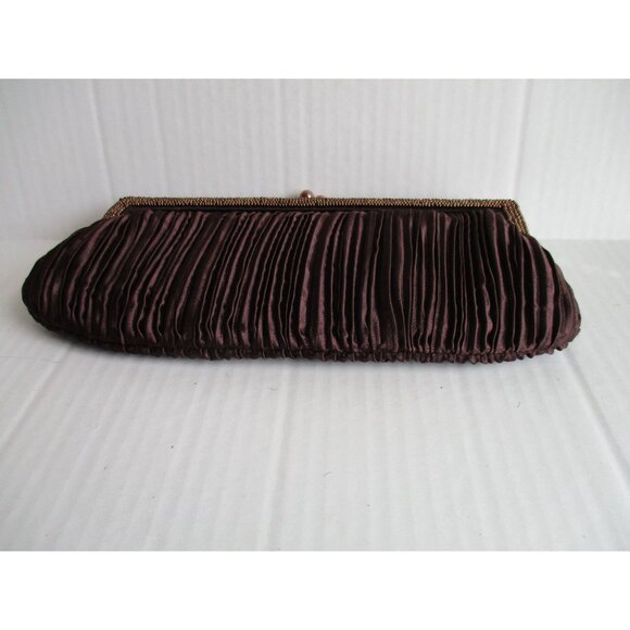 Elegant Black Clutch with Ornate Detailing - Picture 3 of 7
